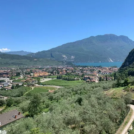 Apartamento Sky&Pool Dom Riva del Garda Exterior foto
