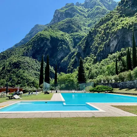 Apartamento Sky&Pool Dom Riva del Garda Exterior foto