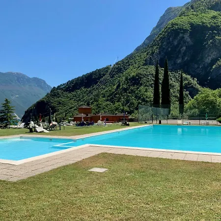 Apartamento Sky&Pool Dom Riva del Garda Exterior foto