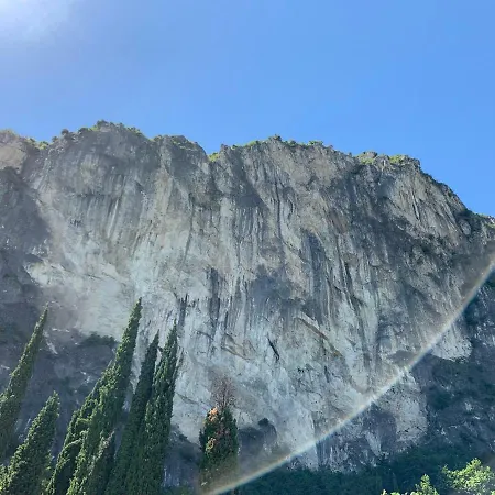 Apartamento Sky&Pool Dom Riva del Garda Exterior foto